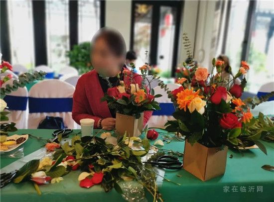 明月荟丨花开明月里，一捧馨香献家人